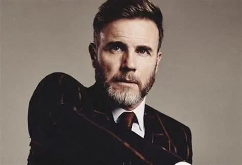 Il Ritmo Ribelle di Glastonbury: Un Weekend con Gary Barlow che Ha Infiammato il Pubblico